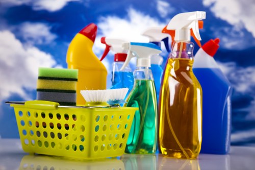 Steam cleaning method for deep carpet cleaning